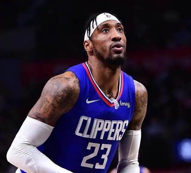 【观察】顺应时代潮流！快艇能排出哪些全锋线阵容？