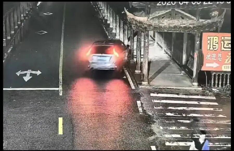 车坠河5人死亡真相曝光：新手女司机&amp;quot;赶鸭子上架&amp;quot;，丈夫问题更大